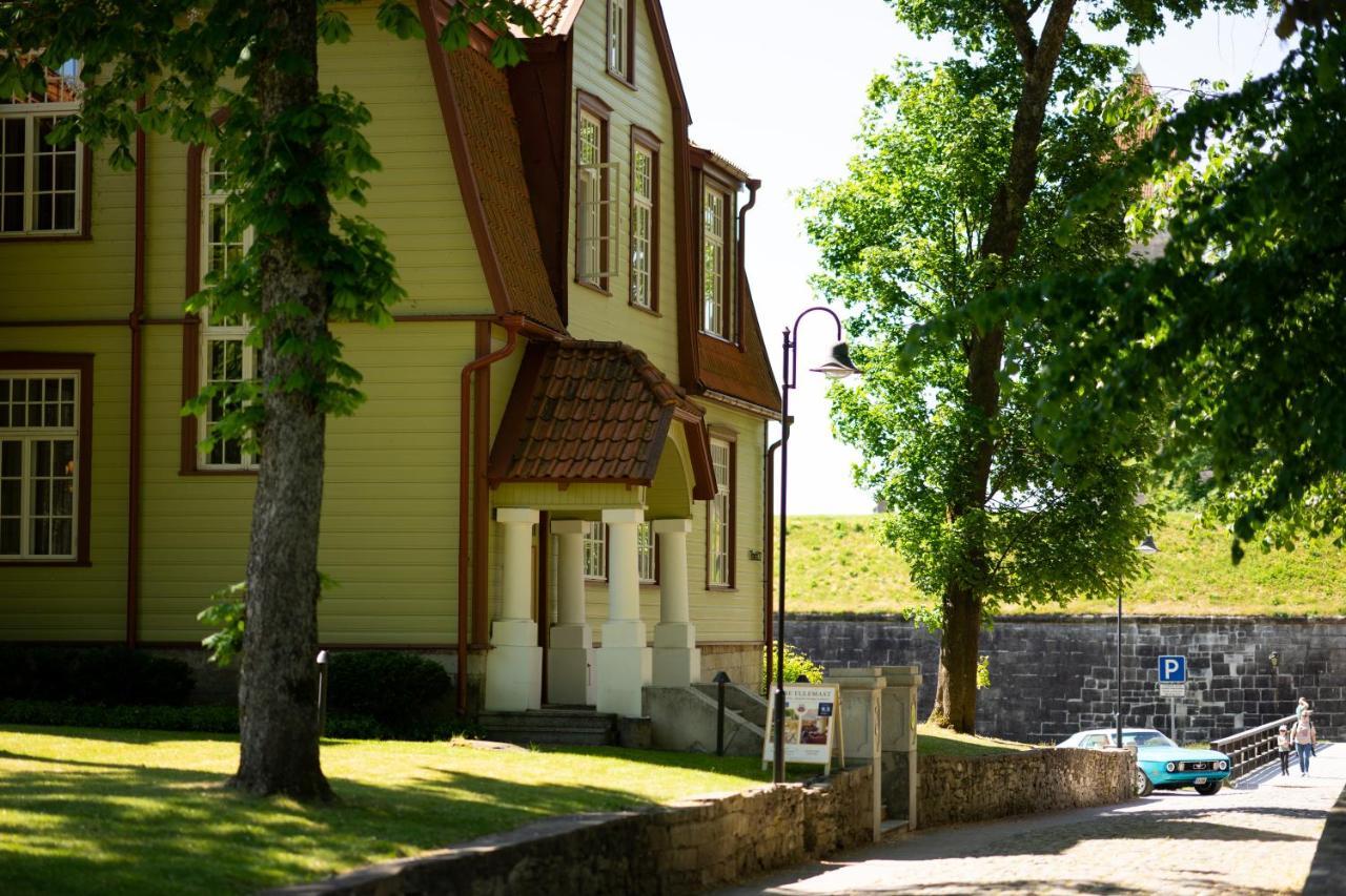 Ekesparre Boutique Hotel Kuressaare Exteriör bild