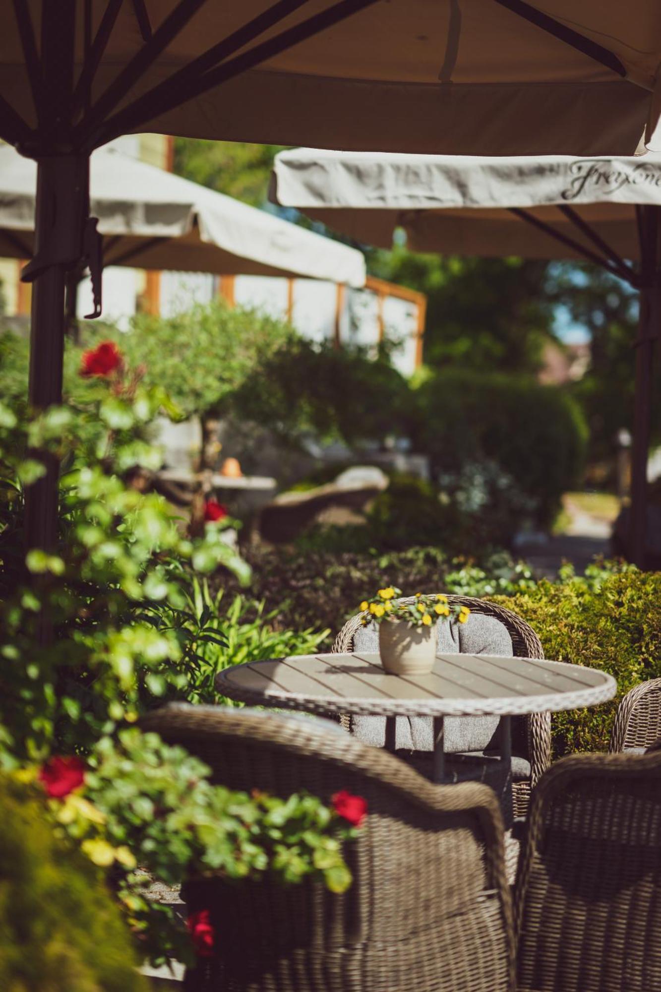 Ekesparre Boutique Hotel Kuressaare Exteriör bild