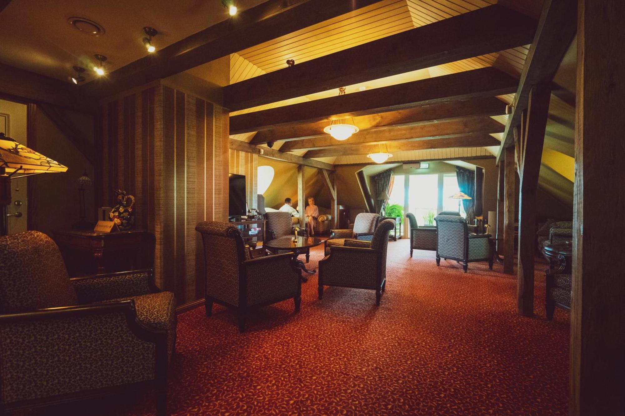 Ekesparre Boutique Hotel Kuressaare Exteriör bild