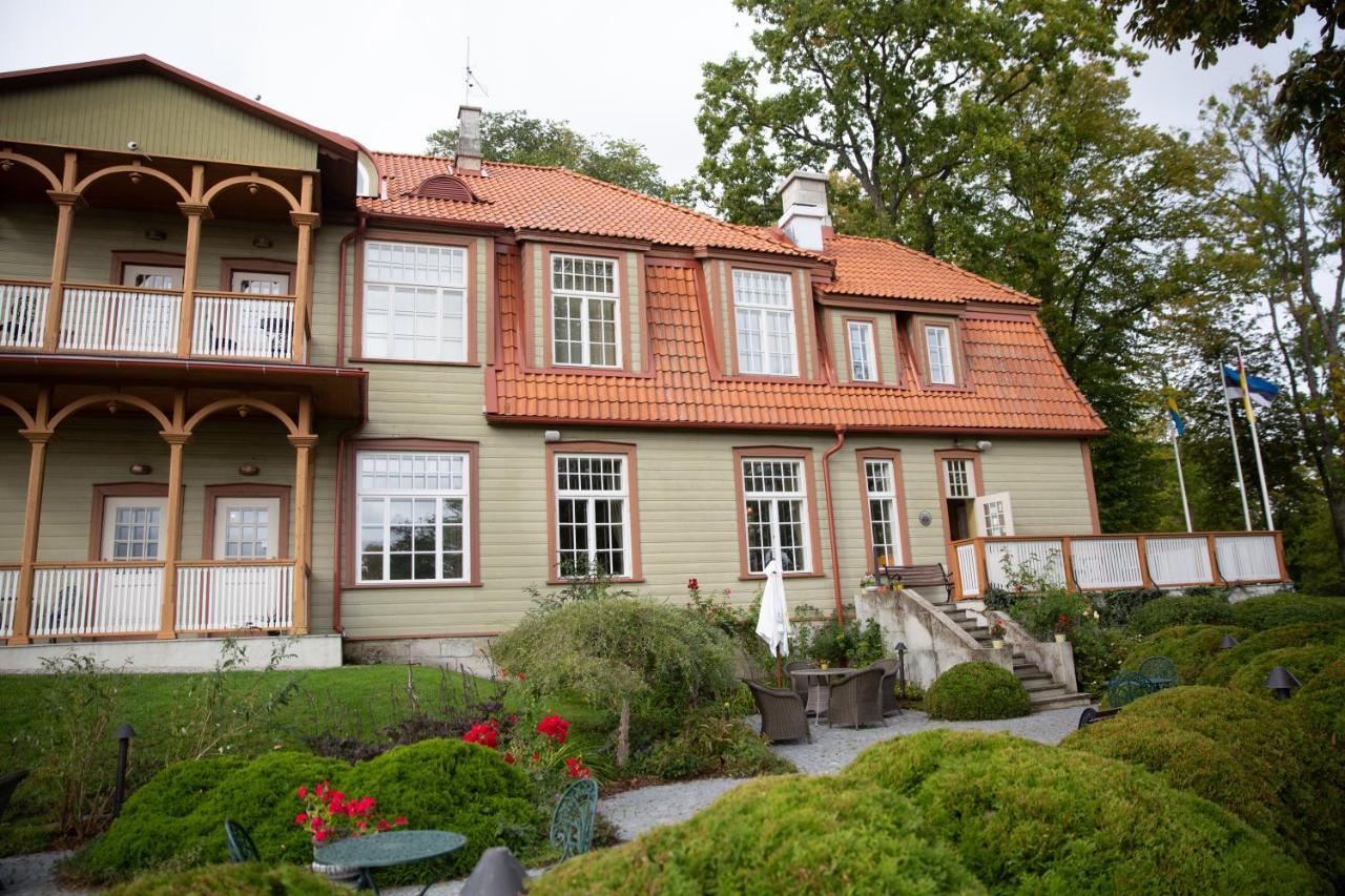 Ekesparre Boutique Hotel Kuressaare Exteriör bild