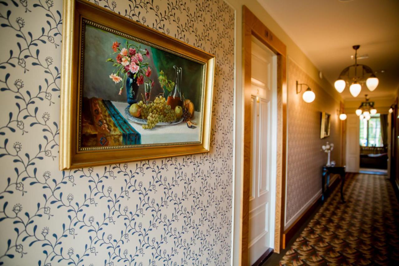 Ekesparre Boutique Hotel Kuressaare Exteriör bild