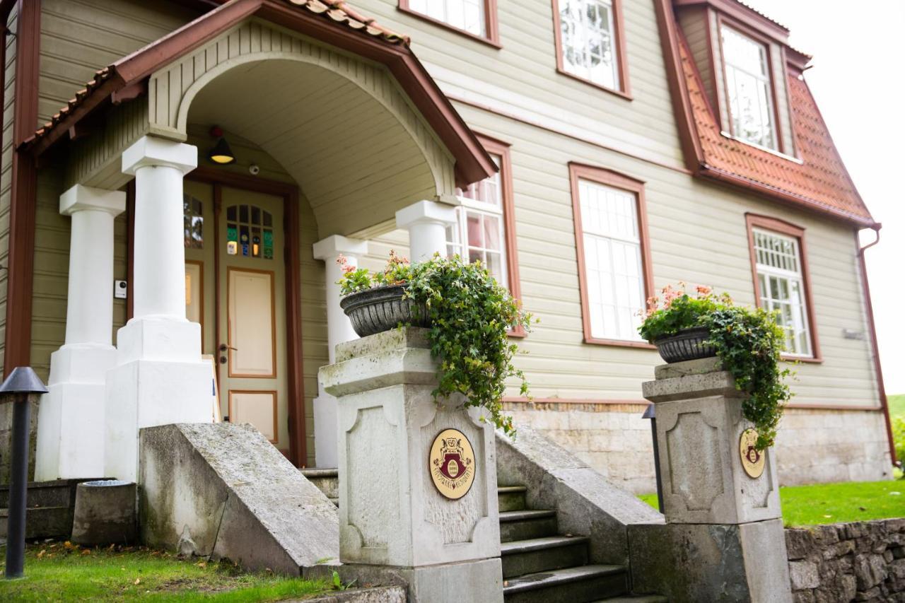 Ekesparre Boutique Hotel Kuressaare Exteriör bild